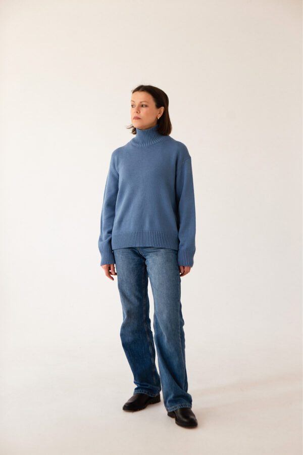 Sweter z merynosa nr.4 BASIC z półgolfem jasno niebieski