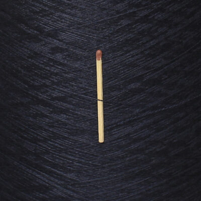 Włóczka merynos z kaszmirem SUBLIME granatowy,100 g