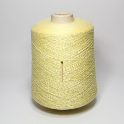 Włóczka merynos 100% EMBLEM jasno żółty, 100 g