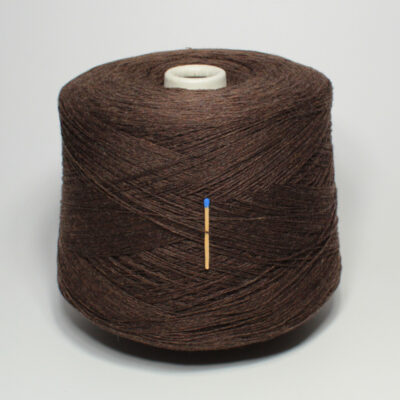 Włóczka BABY YAK ciemny brąz – 40% jak, 10% kaszmir, 20% jedwab, 30% wełna merynosa, 100 g